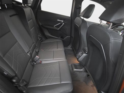 Used 2025 BMW X1 xDrive28i w/ Technology Package image 14