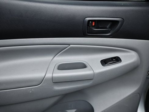 Used 2012 Toyota Tacoma PreRunner w/ SR5 Pkg image 24