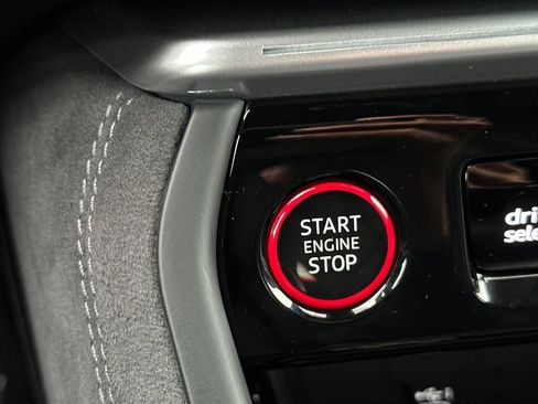 Used 2025 Audi SQ5 Premium Plus image 21