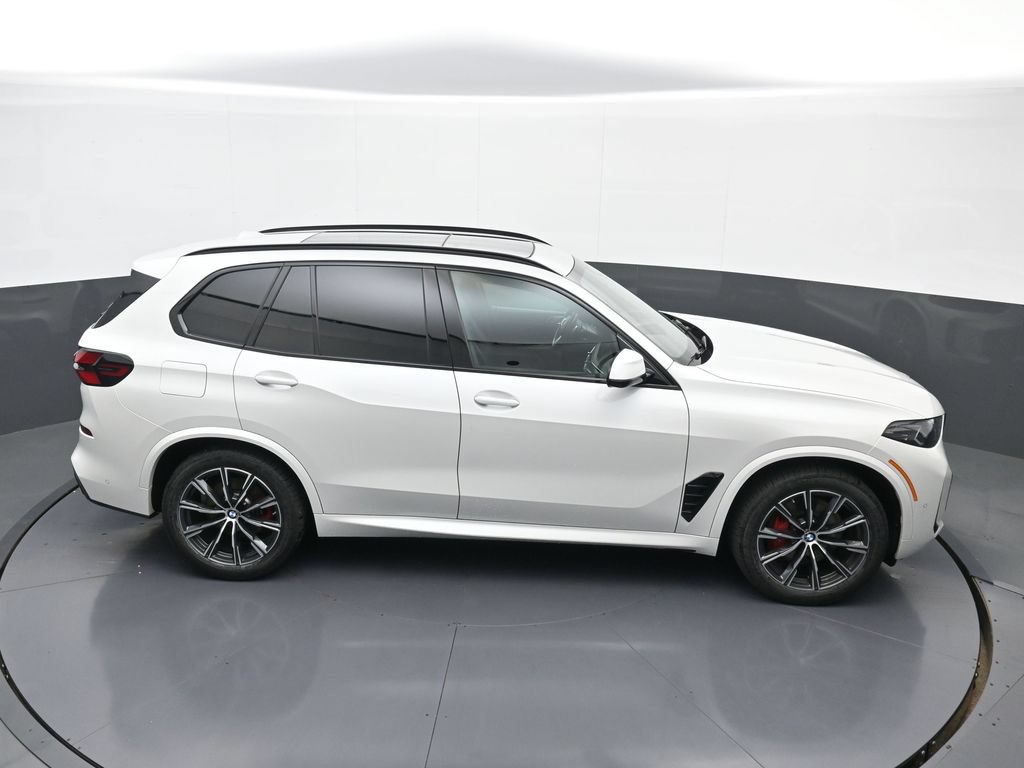 Used 2024 BMW X5 xDrive40i w/ Executive Package AWD/4WD image 38