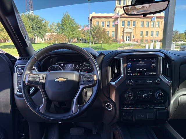 Used 2020 Chevrolet Silverado 1500 High Country w/ Technology Package AWD/4WD image 14