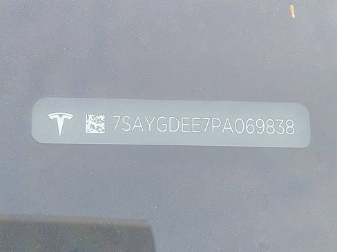 Used 2023 Tesla Model Y Long Range AWD/4WD image 12