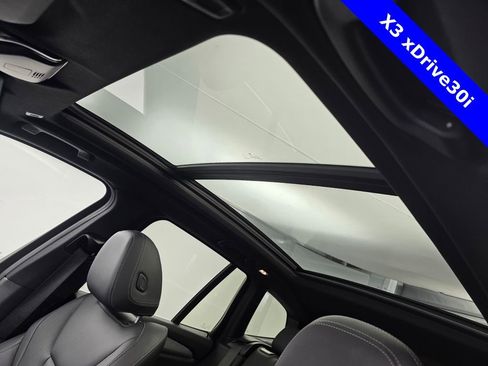 Used 2022 BMW X3 xDrive30i w/ Convenience Package image 12