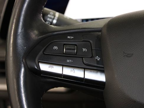 Used 2024 Cadillac XT4 Premium Luxury image 29