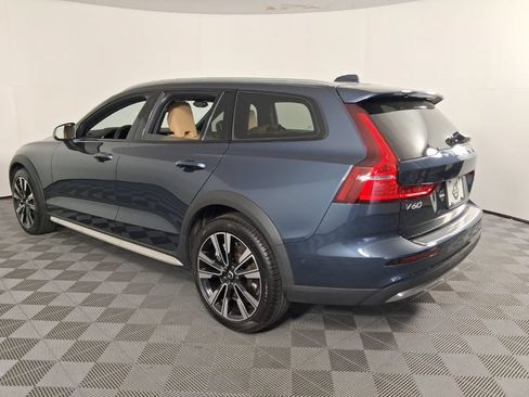 Used 2026 Volvo V60 B5 Cross Country Ultra w/ Climate Package AWD/4WD image 17