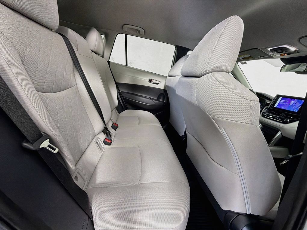 Used 2023 Toyota Corolla Cross L FWD image 28