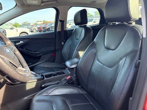 Used 2018 Ford Focus Titanium FWD image 9