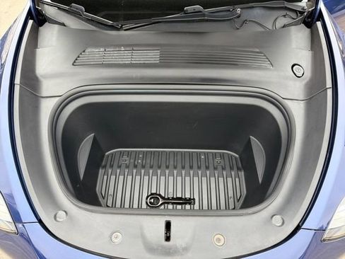 Used 2021 Tesla Model Y Long Range image 31