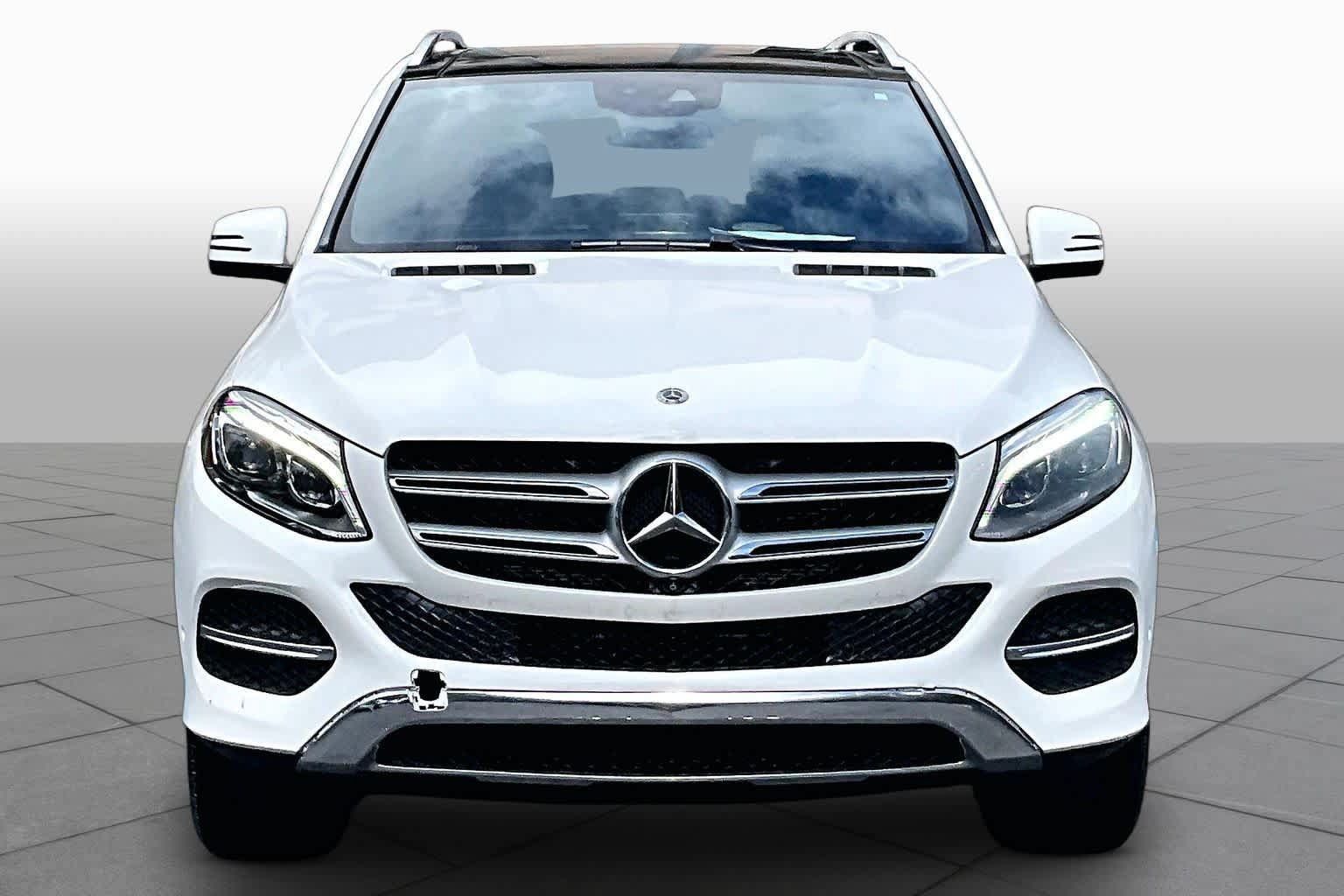 Used 2019 Mercedes-Benz GLE 400 4MATIC image 4
