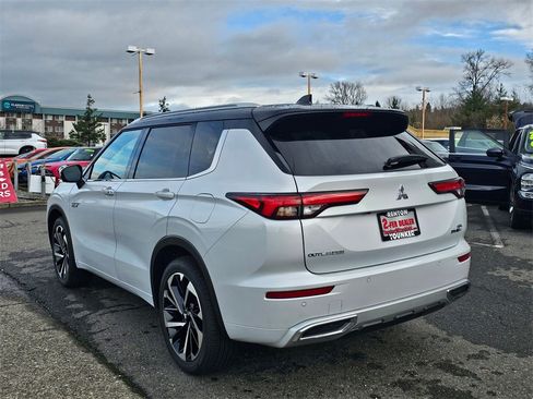 New 2025 Mitsubishi Outlander SEL image 7