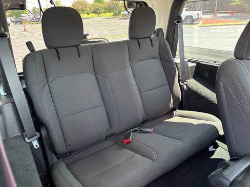 Used 2022 Jeep Wrangler Sport AWD/4WD image 17