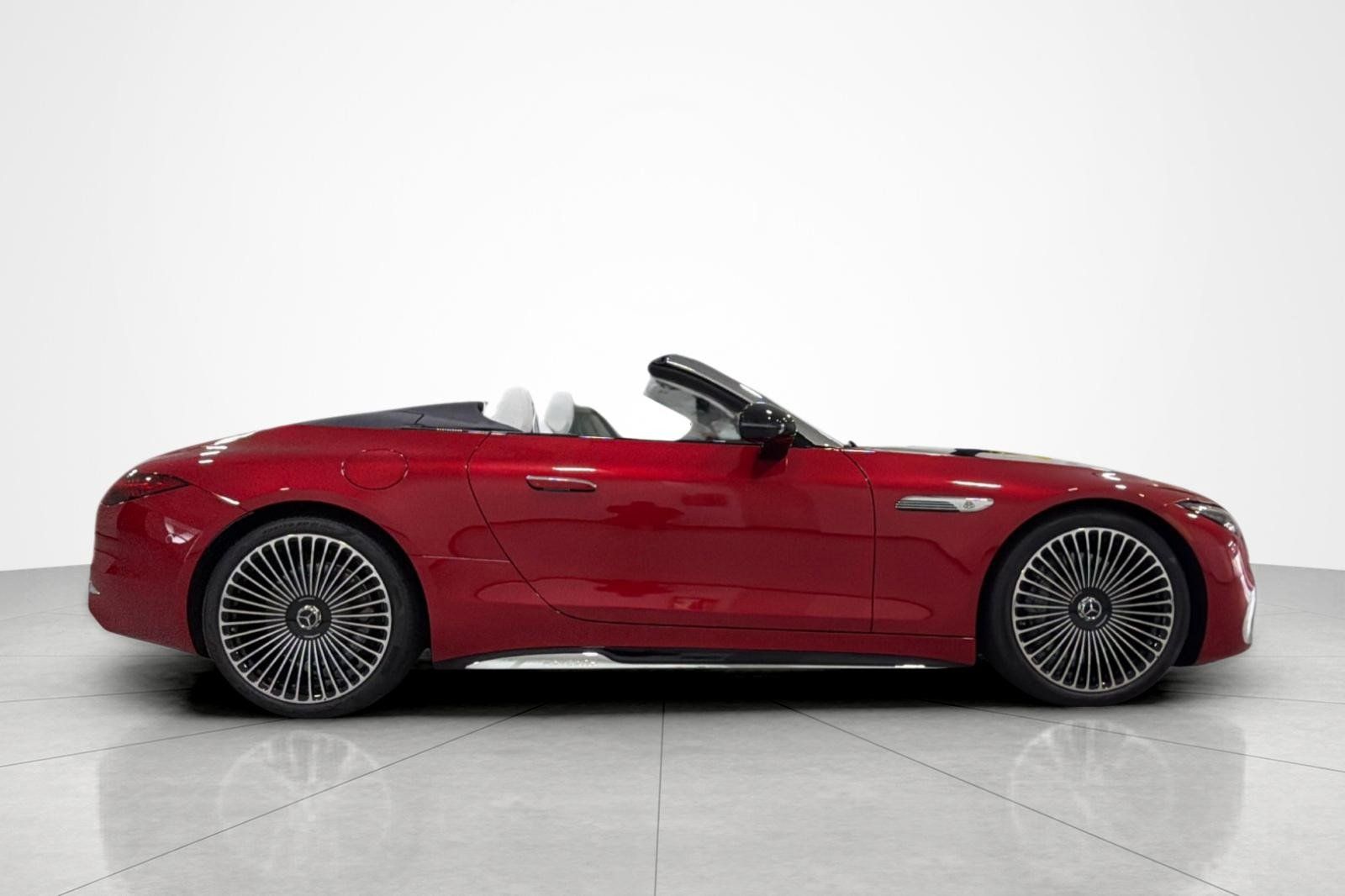 New 2026 Mercedes-Benz Maybach SL 680 image 6