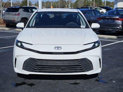 Used 2025 Toyota Camry LE image 2