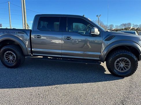 Used 2019 Ford F150 Raptor w/ Equipment Group 802A Luxury image 4