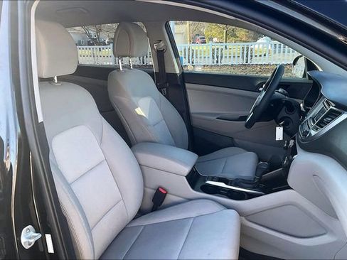 Used 2018 Hyundai Tucson SE image 7