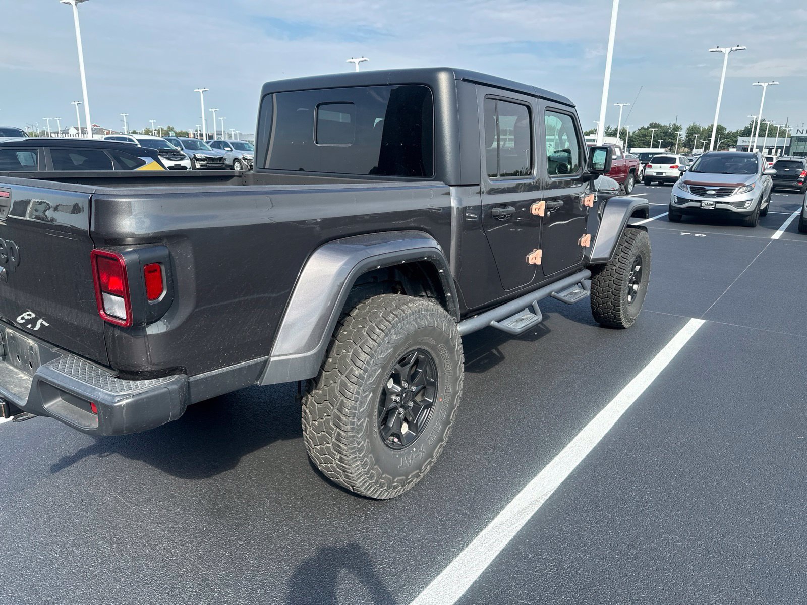 Used 2021 Jeep Gladiator Sport AWD/4WD image 6