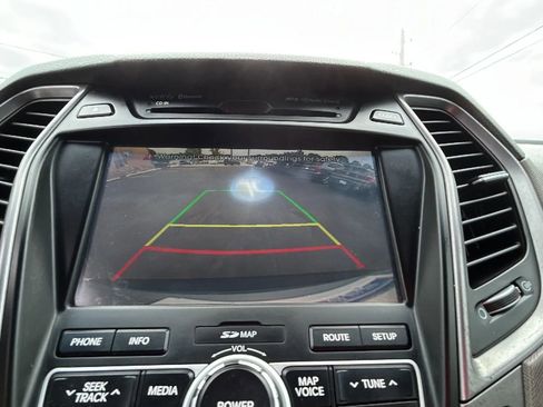 Used 2015 Hyundai Santa Fe Limited w/ Option Group 04 FWD image 17