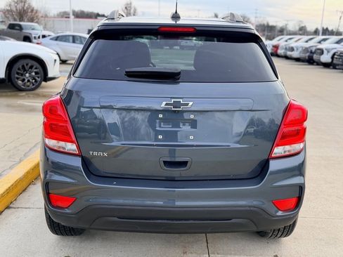 Used 2021 Chevrolet Trax LT w/ Sport Edition image 3