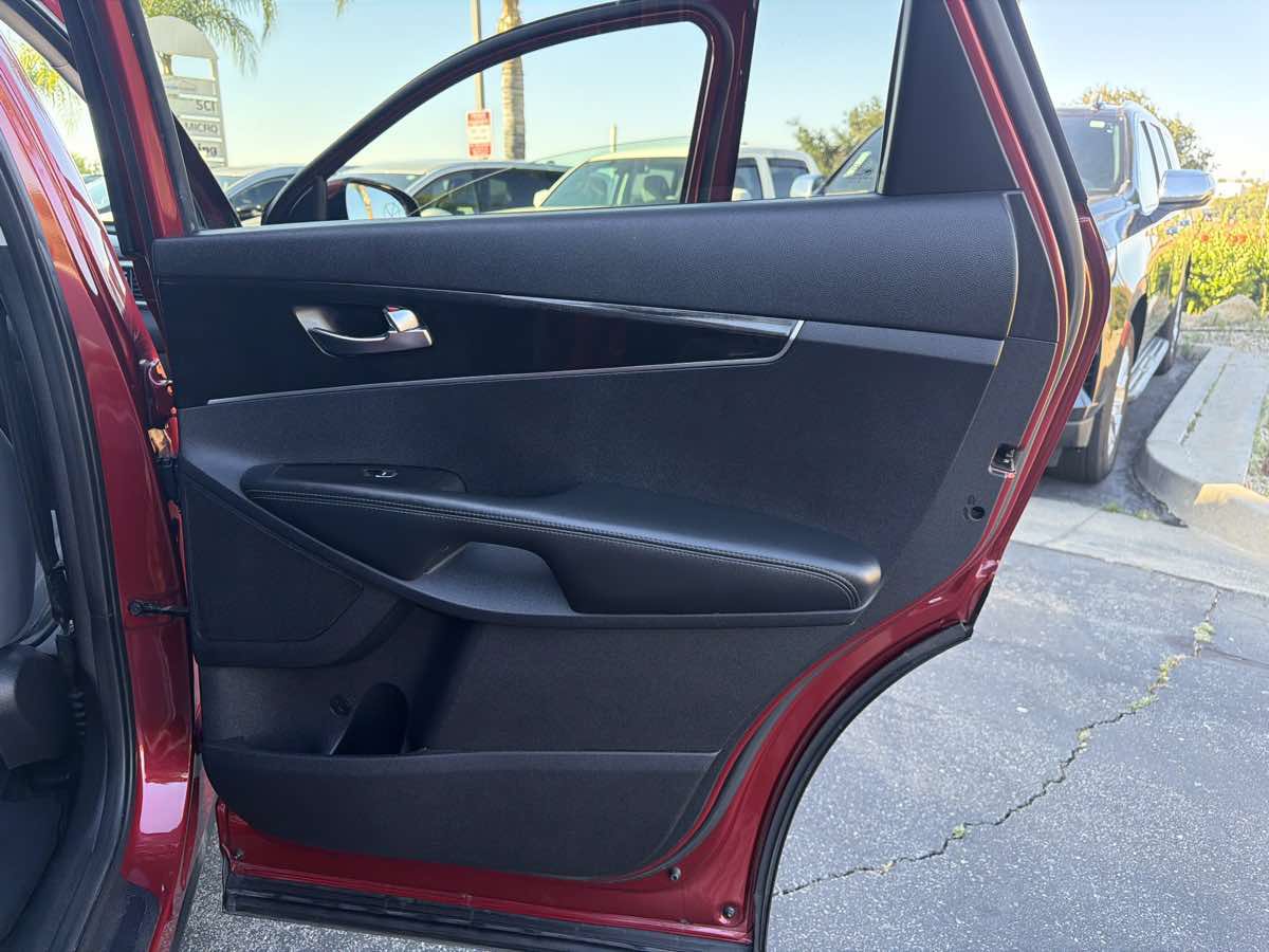 Used 2016 Kia Sorento FWD w/ LX Convenience Package image 31