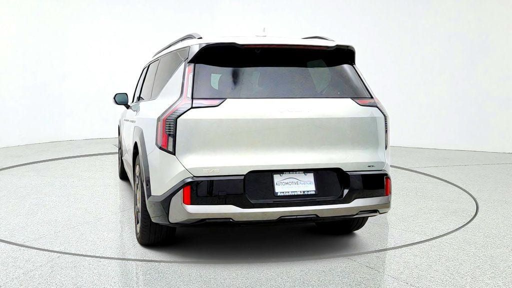 Used 2024 Kia EV9 GT-Line AWD/4WD image 6