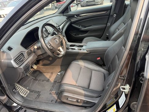 Used 2019 Honda Accord Sport image 6