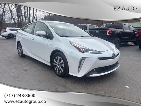 Used 2021 Toyota Prius LE w/ Carpet Mat Package (TMS) image 1