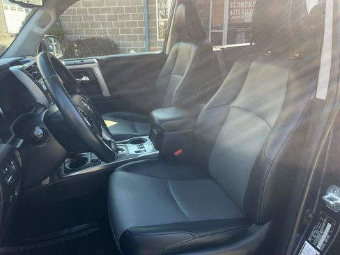 Used 2015 Toyota 4Runner SR5 Premium image 13