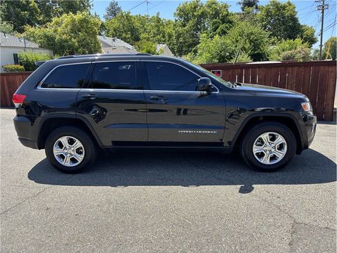 Used 2016 Jeep Grand Cherokee Laredo w/ Quick Order Package 23E image 7