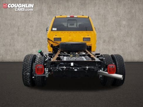 New 2026 Ford F550 4x4 Crew Cab image 7