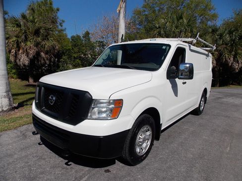 Used 2016 Nissan NV 3500 SV image 2