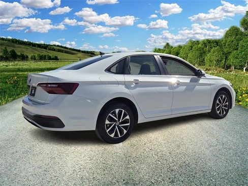 Used 2024 Volkswagen Jetta S image 6