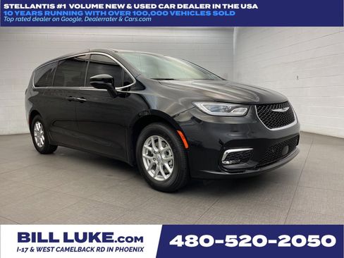 New 2026 Chrysler Pacifica Select image 1