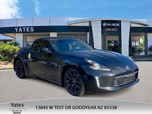 Used 2018 Nissan 370Z Touring image 1