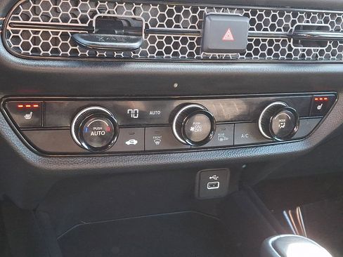 Certified 2025 Honda HR-V Sport image 15