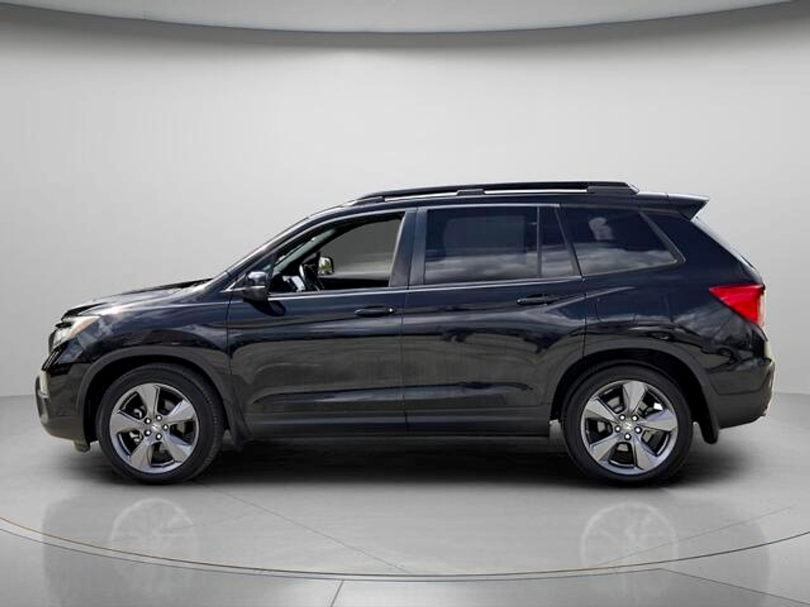 Used 2019 Honda Passport Touring image 3