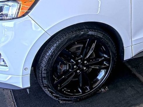 Used 2022 Ford Edge ST w/ Equipment Group 401A AWD/4WD image 7