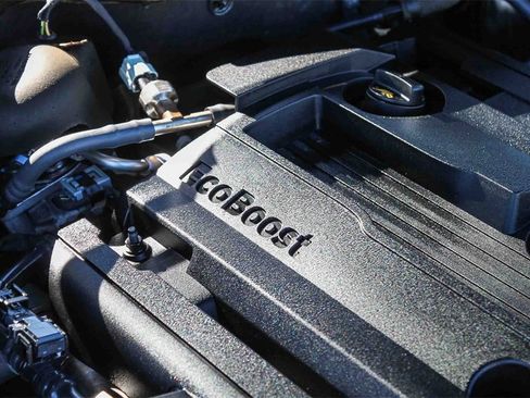 Used 2017 Ford Mustang Premium image 33