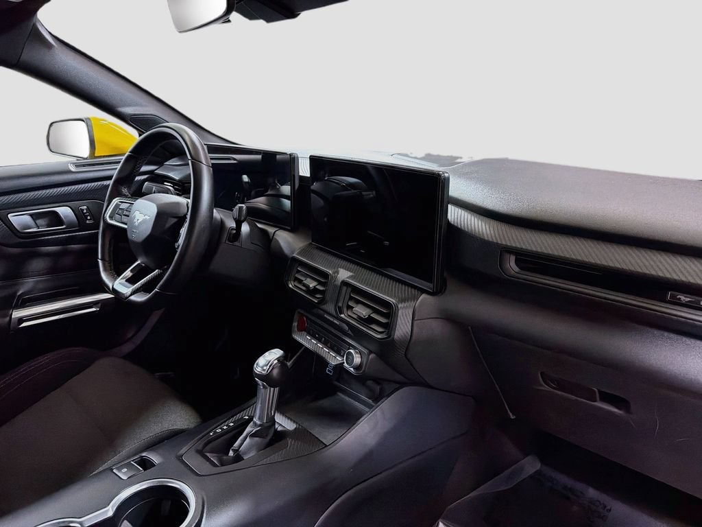 Used 2024 Ford Mustang Coupe RWD image 27
