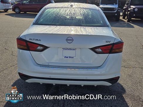 Used 2023 Nissan Altima 2.5 SV FWD image 11