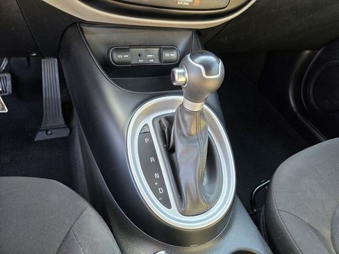 Used 2017 Kia Soul FWD image 23
