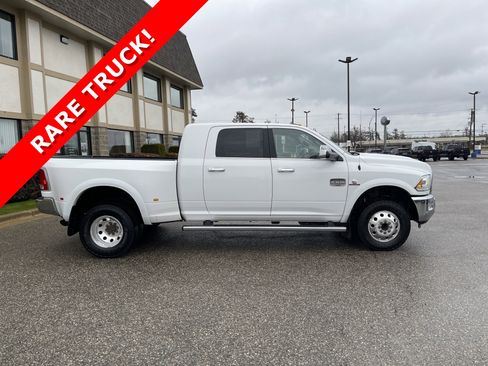 Used 2017 RAM 3500 Laramie Longhorn image 2