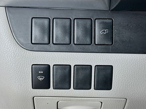 Used 2016 Toyota Highlander XLE AWD/4WD image 17
