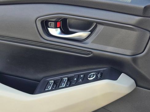 Certified 2023 Honda Accord EX image 18