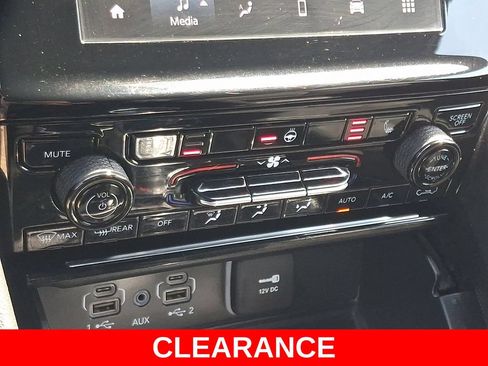 Used 2025 Jeep Grand Cherokee Altitude AWD/4WD image 16