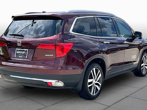 Used 2018 Honda Pilot Touring image 12