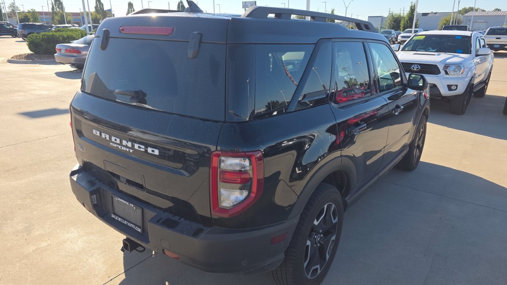 Used 2022 Ford Bronco Sport Outer Banks w/ Tech Package AWD/4WD image 5