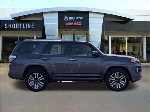 Used 2022 Toyota 4Runner Limited AWD/4WD image 2
