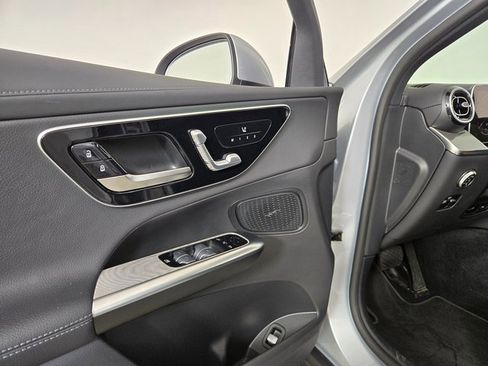 Certified 2025 Mercedes-Benz GLC 300 4MATIC image 22