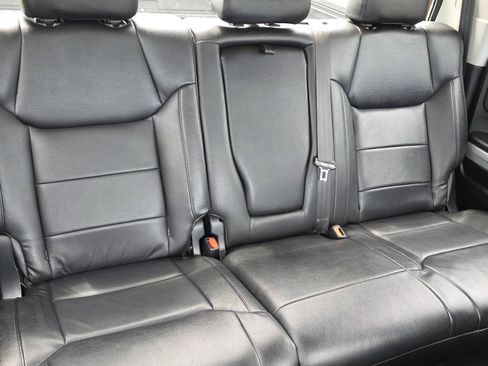 Used 2019 Toyota Tundra SR5 w/ SR5 Upgrade Package AWD/4WD image 20