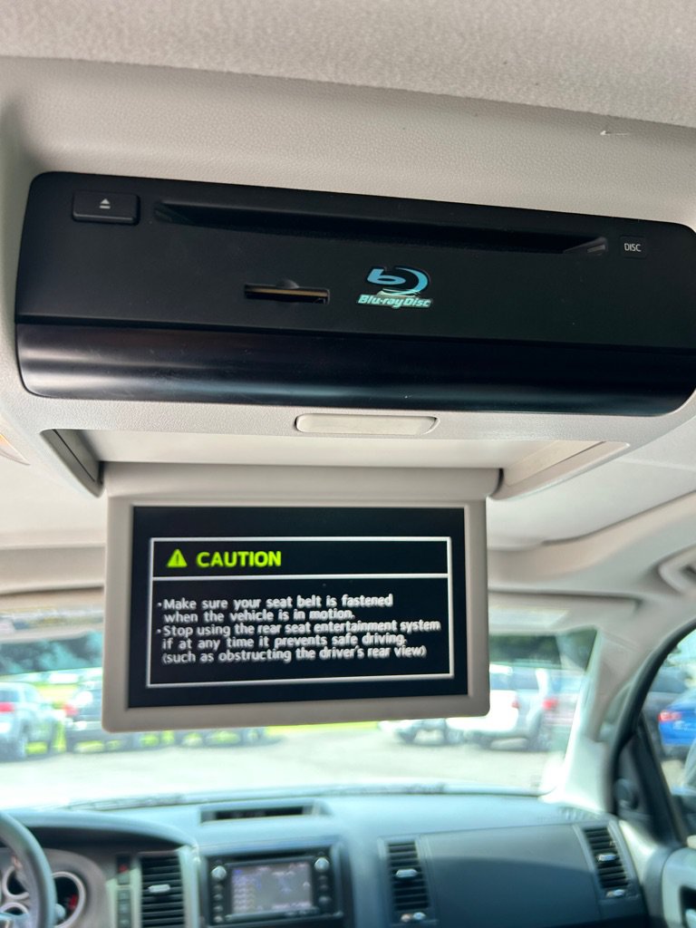Used 2015 Toyota Sequoia Platinum RWD image 16